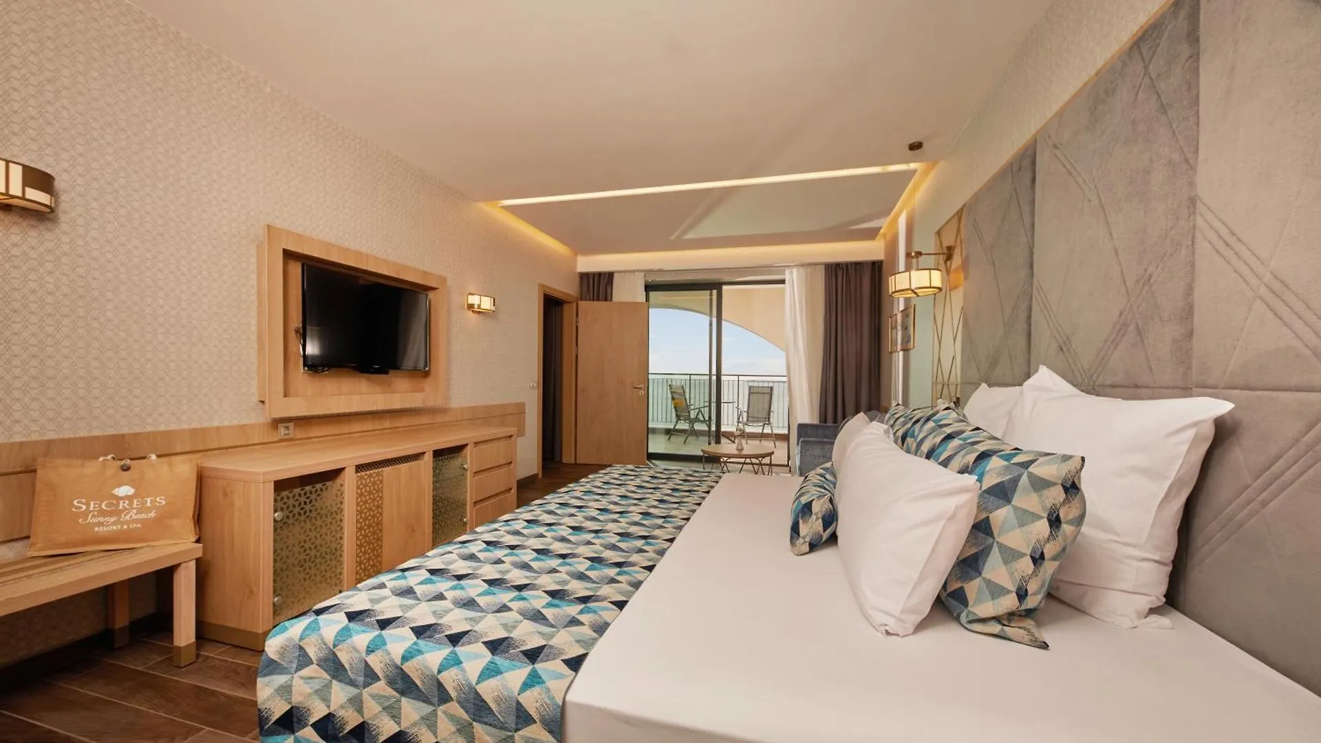 Secrets Sunny Beach Resort & Spa (Adults Only) 5*,
